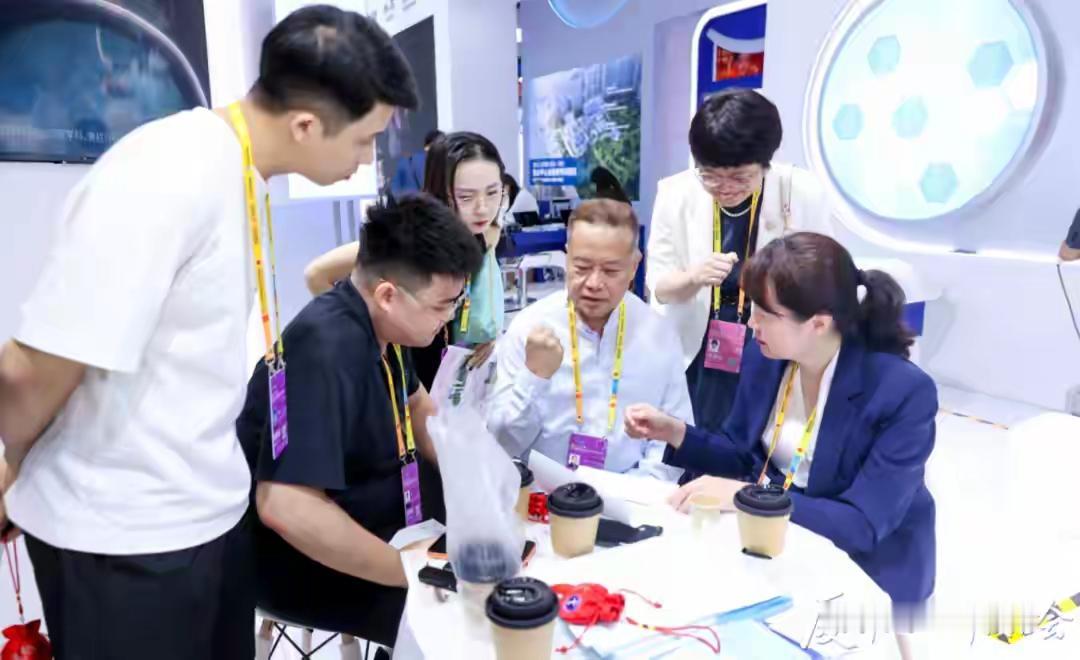 曾经国内患者远赴海外求医，如今风向变了，不少新西兰、美国、澳大利亚的癌症患者专程