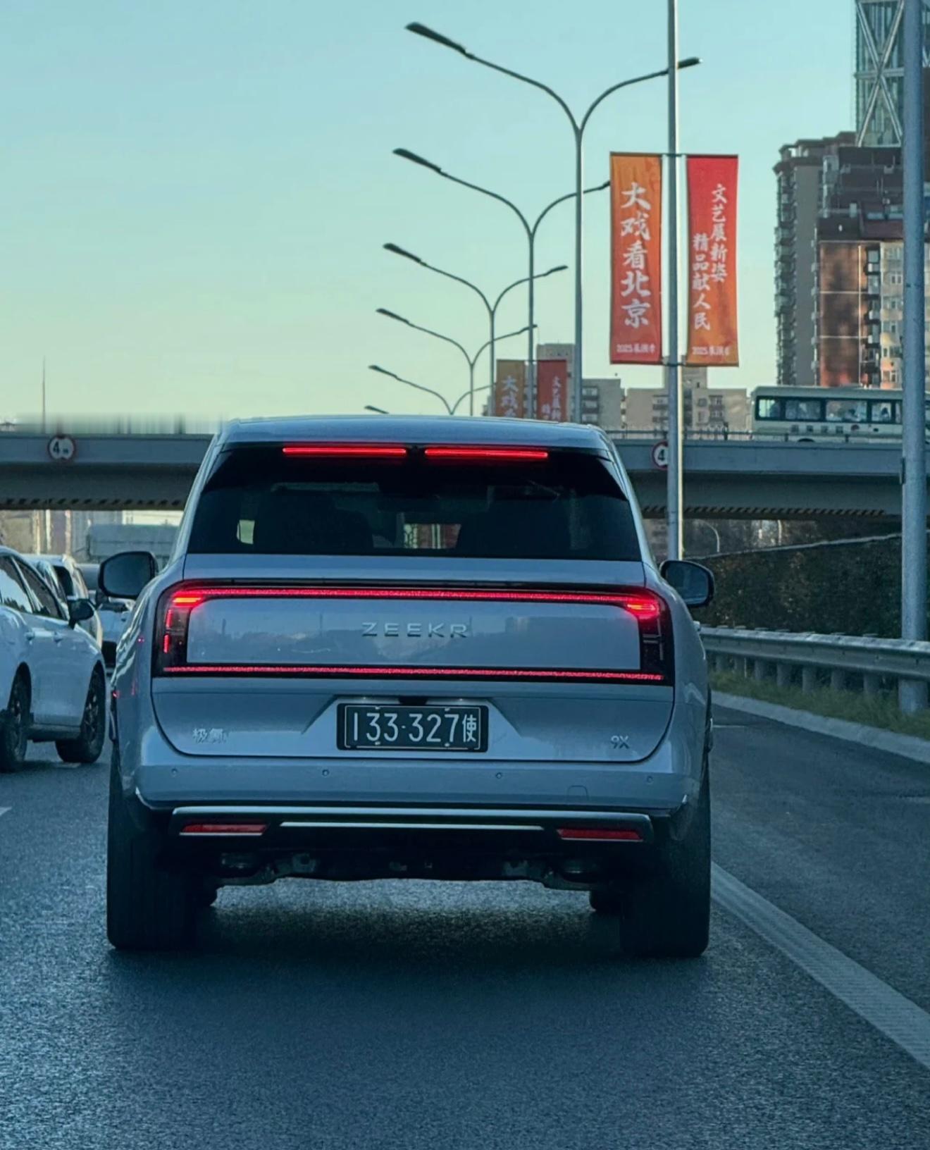 WOW 极氪9X 这颜值帅的！ 