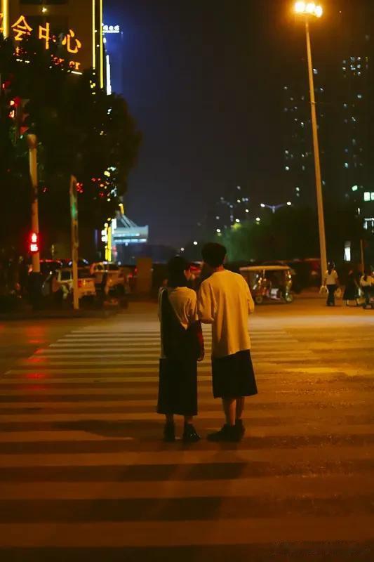 怎样看出一个女人是不是情场老手? 想看出一个女人是不是情场老手，其实有迹可循。