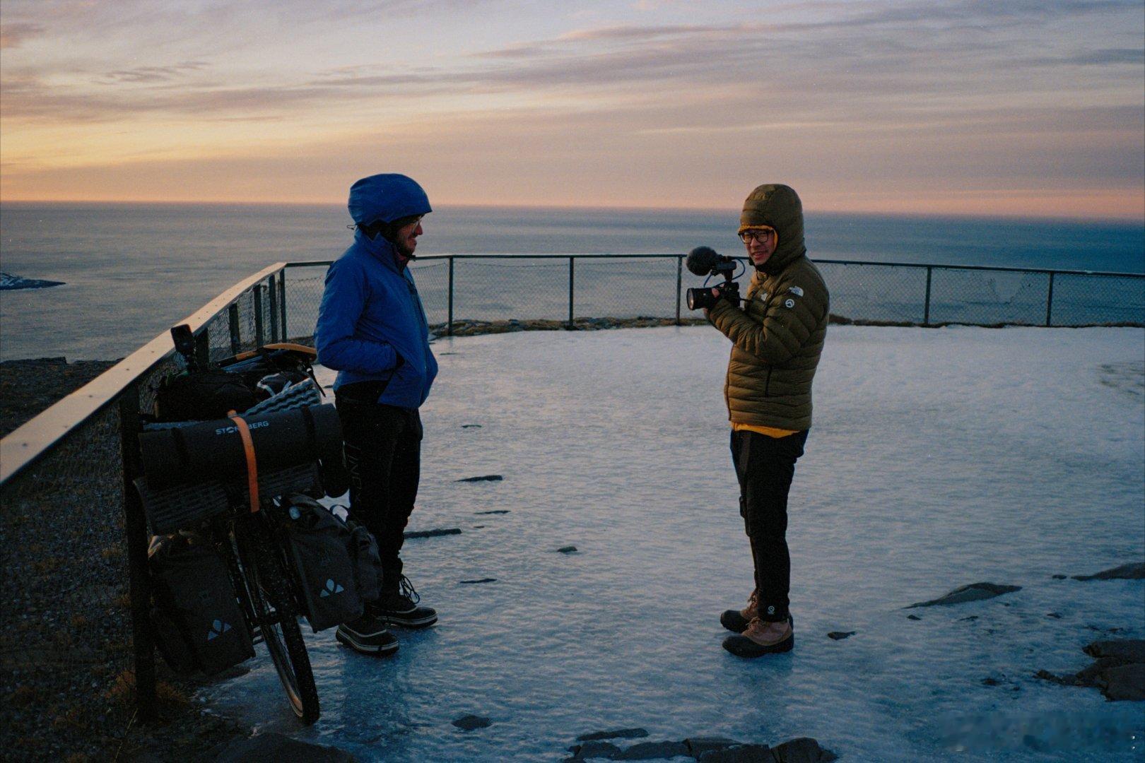 李现links两个人就是一个团队李现的生活我的梦，links这拍摄技术我更是跪着