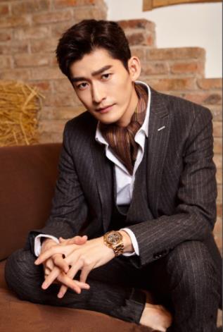 演员张翰被冻结165万股权 有媒体调查发现，演员张翰在某影视公司的165万人民币