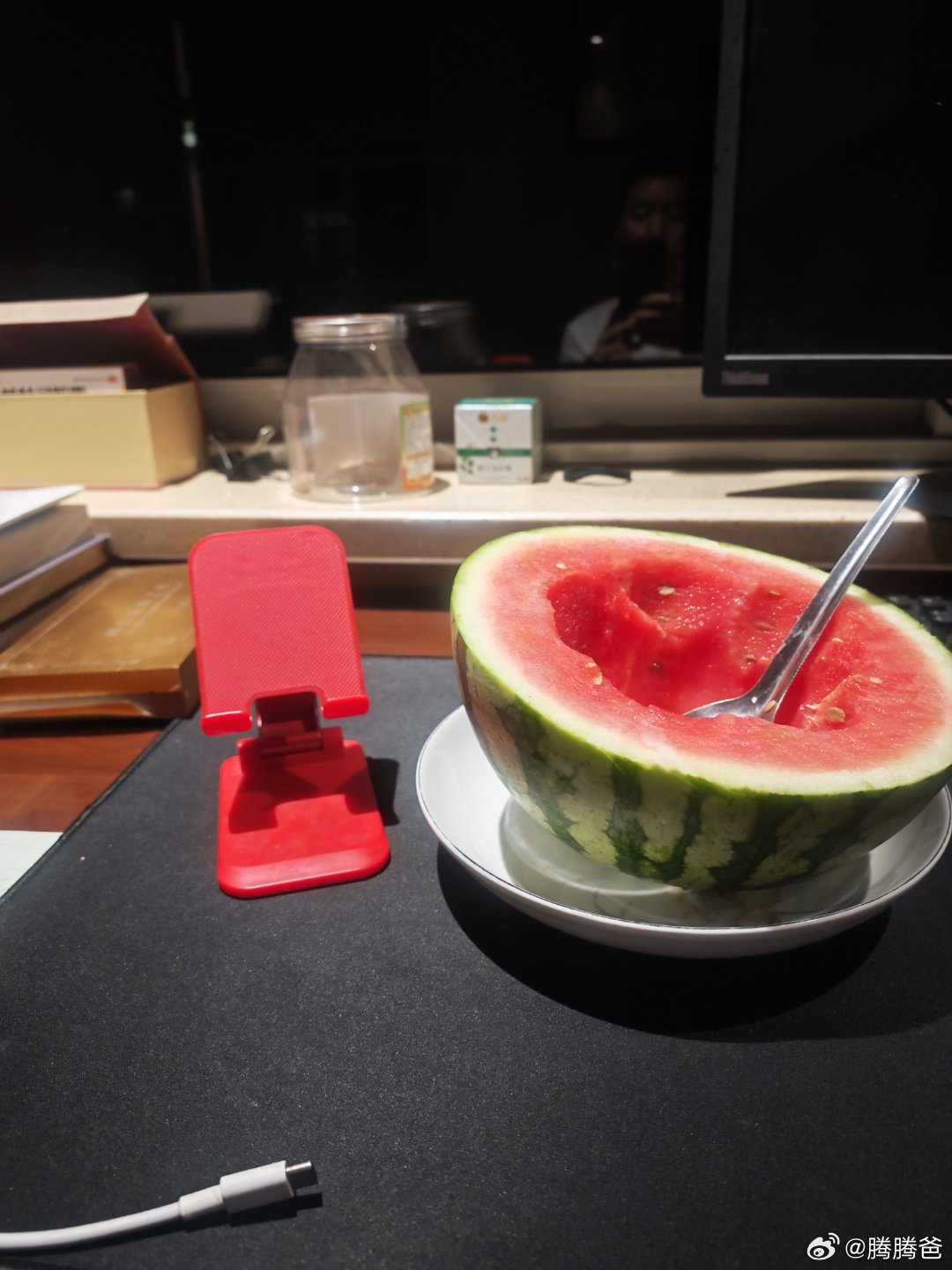 巧了，又在吃瓜。