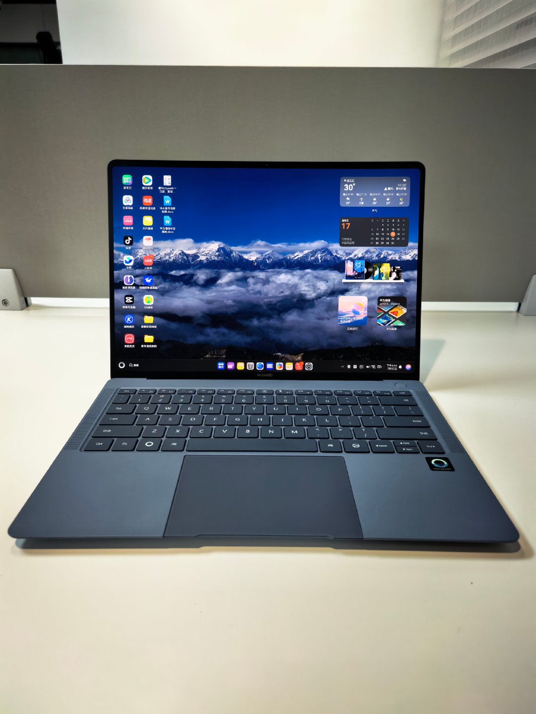是真在用鸿蒙电脑办公了💻  ​​​