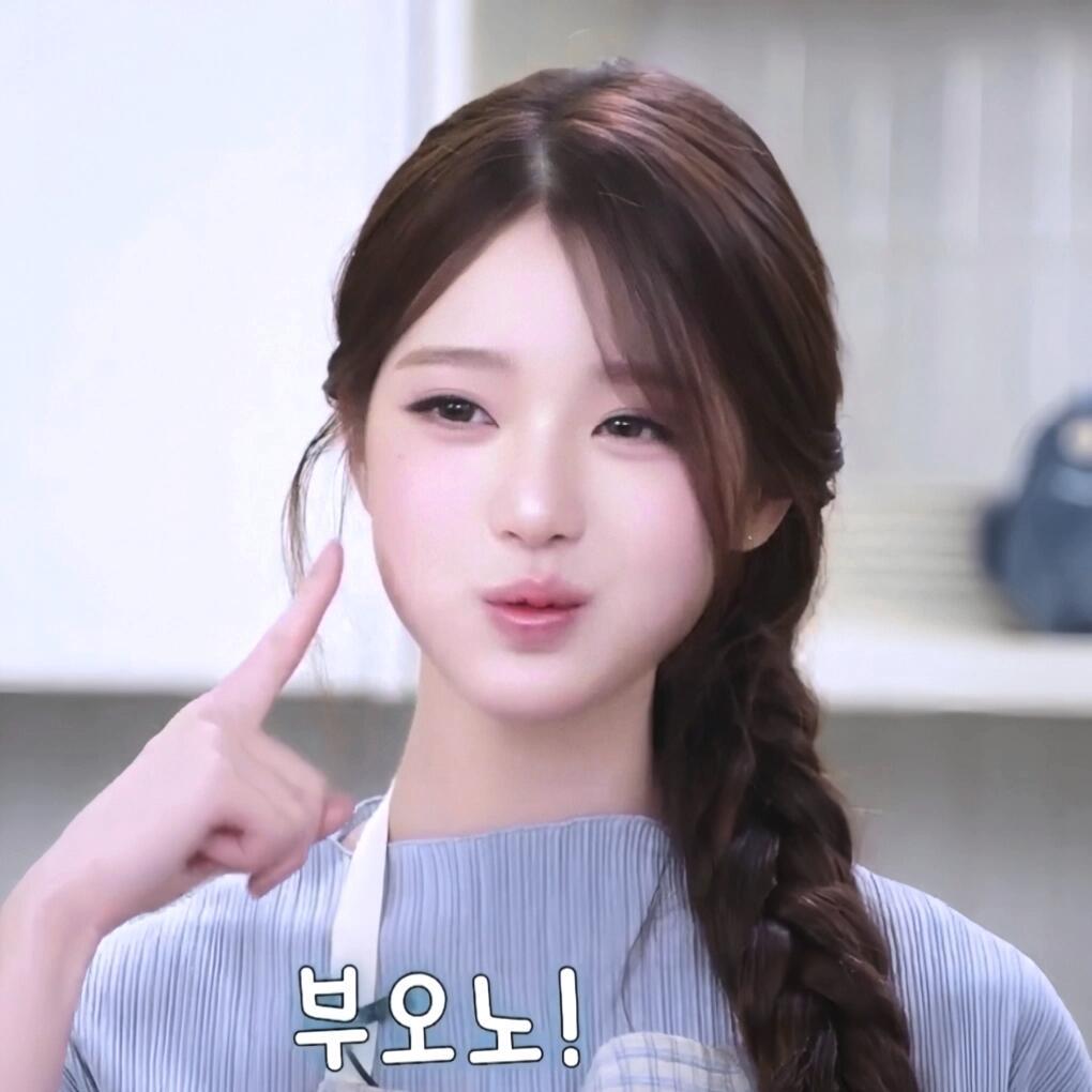 我家囡囡又去当厨师了 小厨娘驾到！通通闪开🤭🍠cr.woo_jeong 