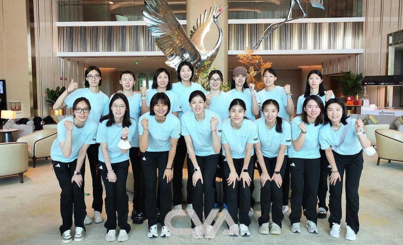 中国排协公布2024世界女排联赛首周16人名单。

5月7日，中国女排出发前往巴