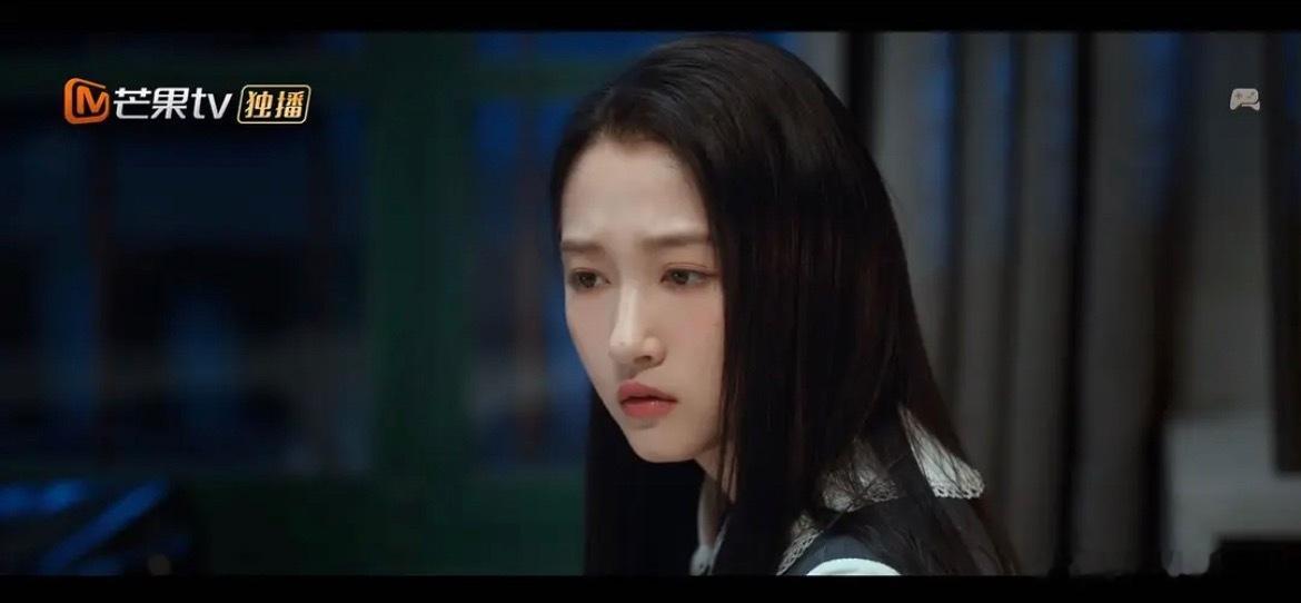 耀眼关晓彤剧中截图，看起来演高中生很违和