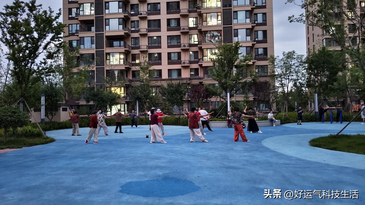 青岛城阳乡村新生活，日子越来越滋润！
 
今天是我们城阳外甥女订婚的大好日子！昨