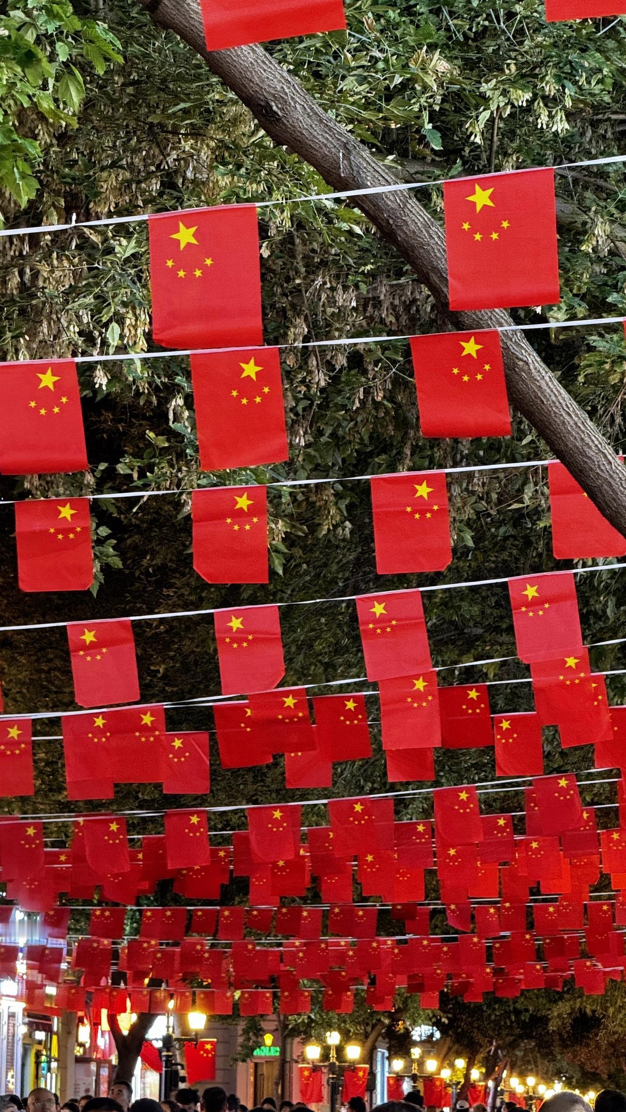#喜迎国庆 #夜幕下的哈尔滨 #哈尔滨游玩推荐 #国庆节 #祖国繁荣昌盛