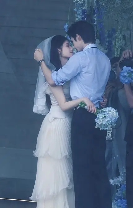 野狗骨头剧宣！哪个天才想出来的婚礼剧宣！ 