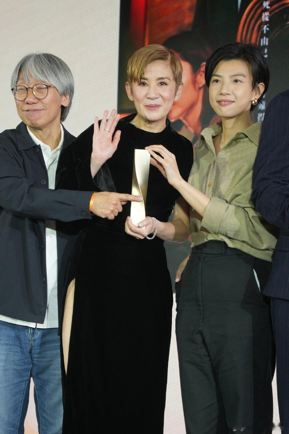 一路繁花3先请到了吴君如吴君如首个内娱真人秀是一路繁花3 吴君如加盟一路繁花 3