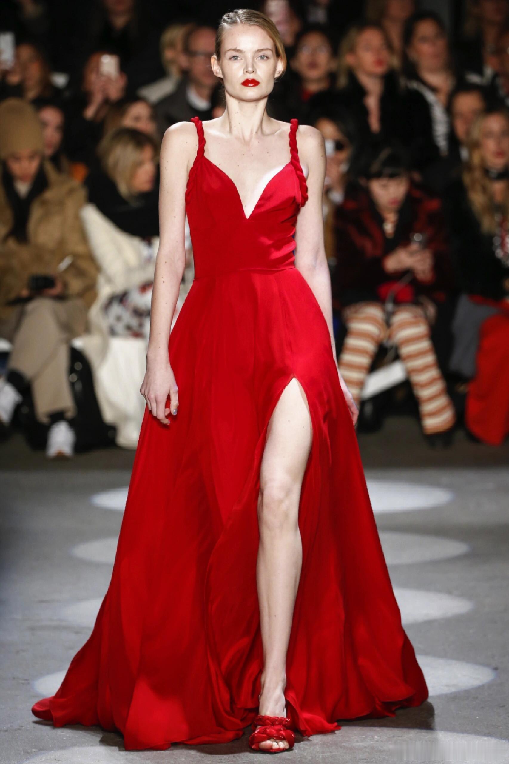 红毯高开叉礼服裙🌺  直击时尚幕后