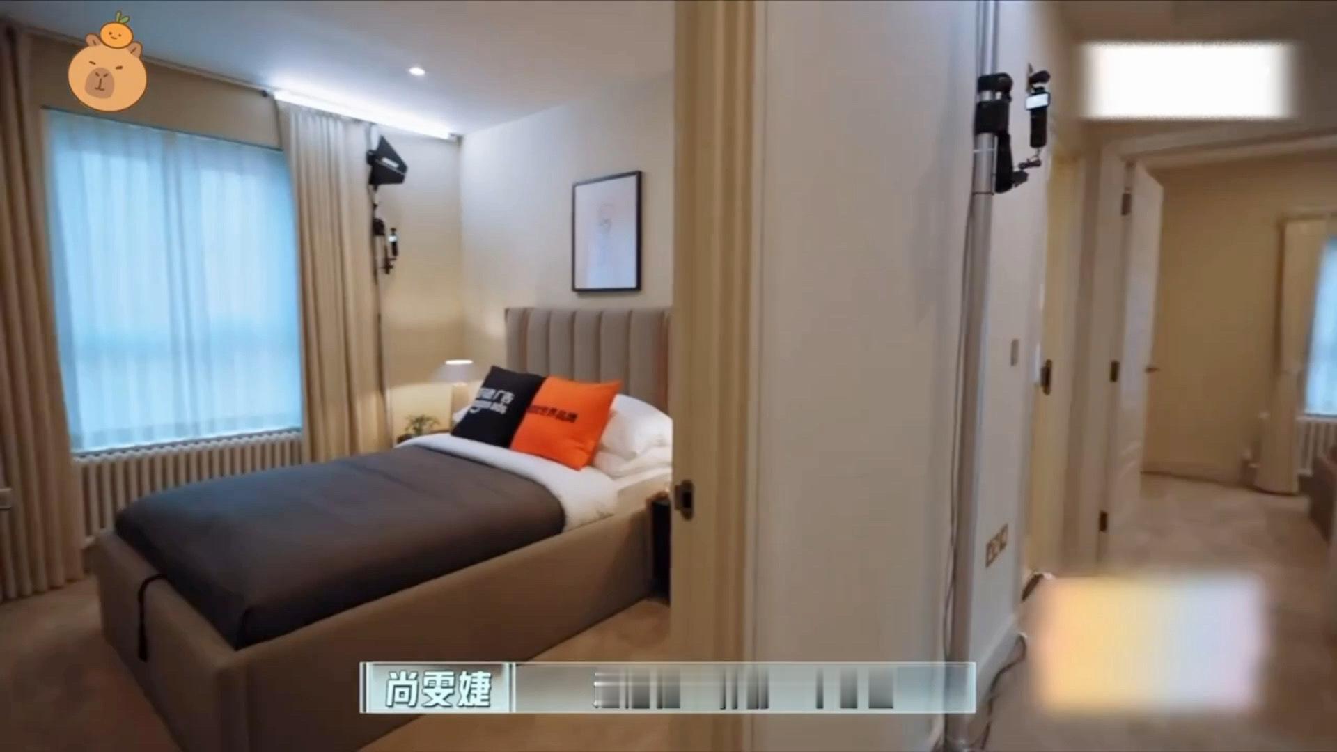 尚雯婕选了最不方便的房间尚雯婕反着来主动认领最不方便的房间，就算日常起居诸多不便