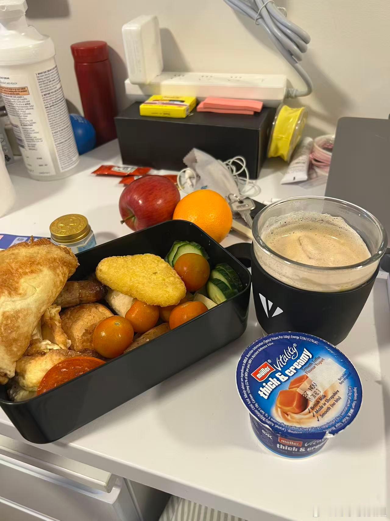 前几天牛马加班太多，还无故被骂了，很不爽，气得觉都睡不好。主要是被骂了没怼回去，