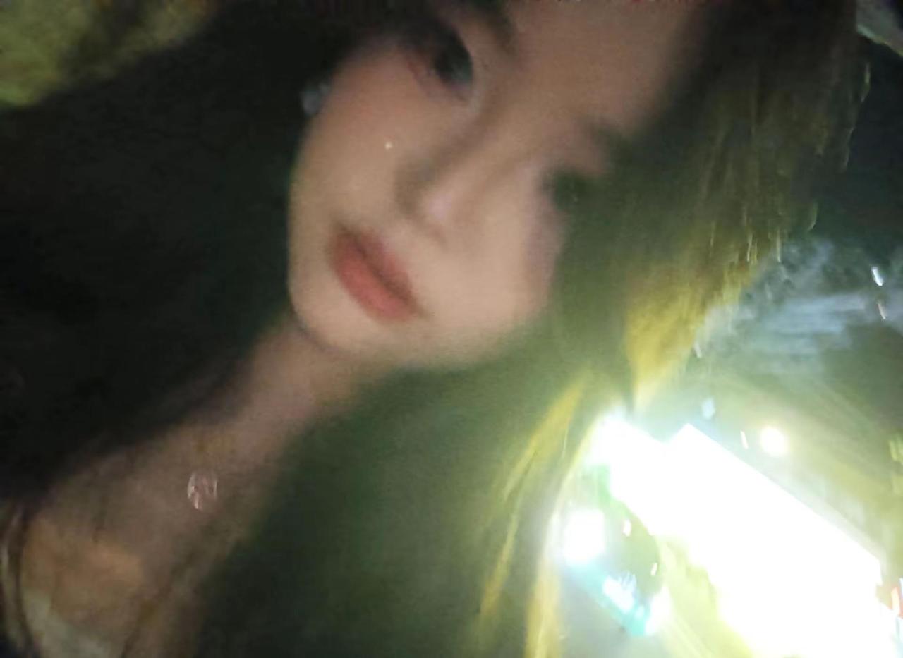 我体谅你的经济能力没找你要钱要惊喜要贵重的礼物 你竟然连爱都没给我幻痛药 文案