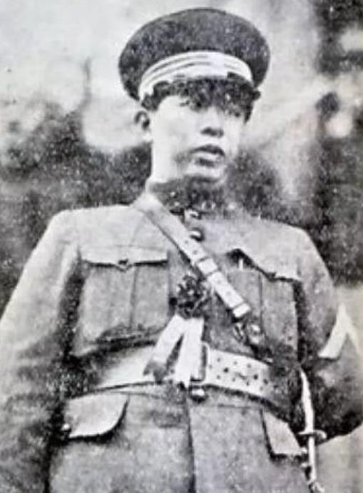 张作霖这一辈子有八个孩子，但是其中有一名孩子和张作霖非常疏远，这个孩子1908年