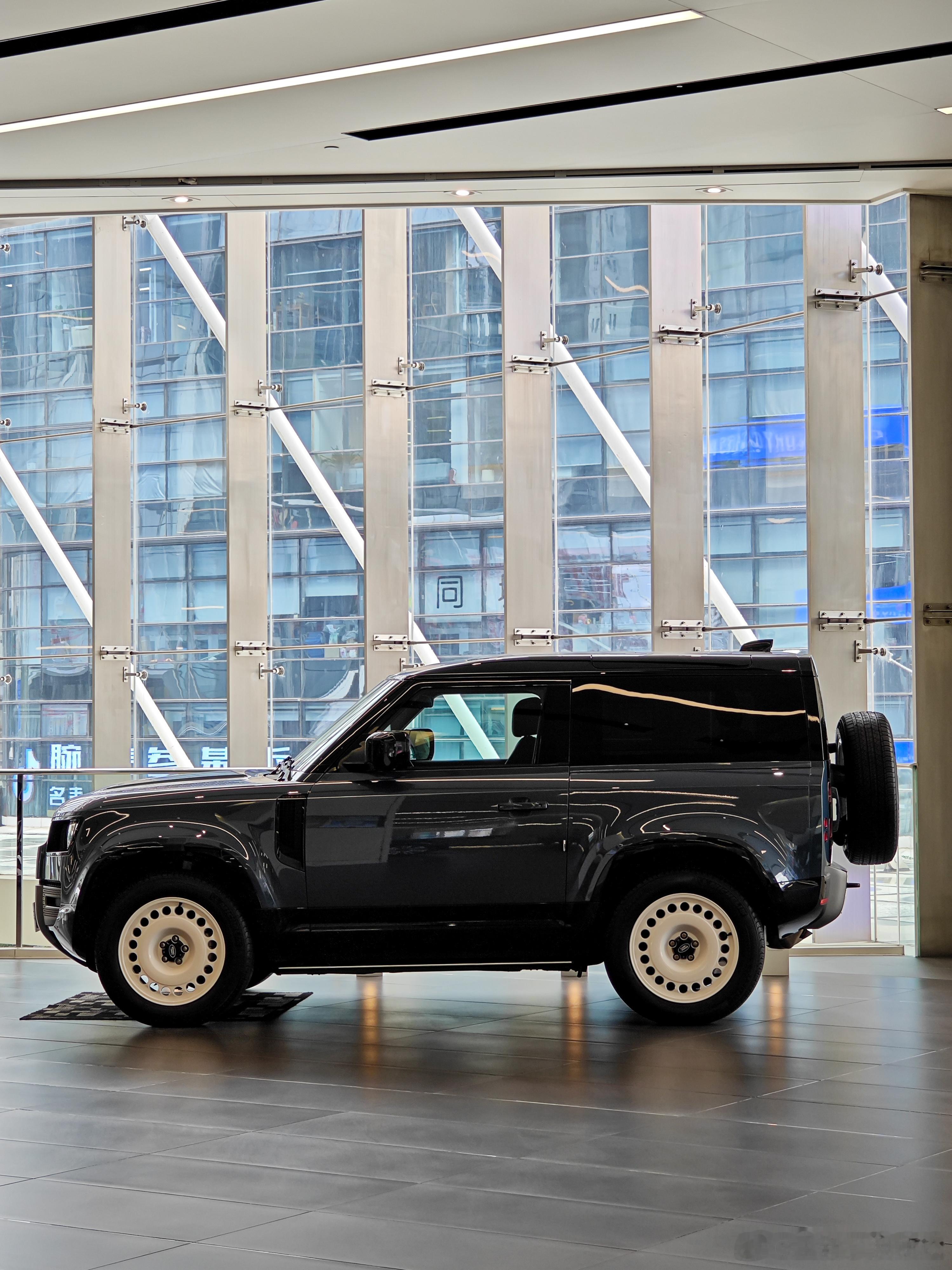 帅迷糊了朋友们怎么能这么帅！这么帅的车现在40小几万就有得交易了~