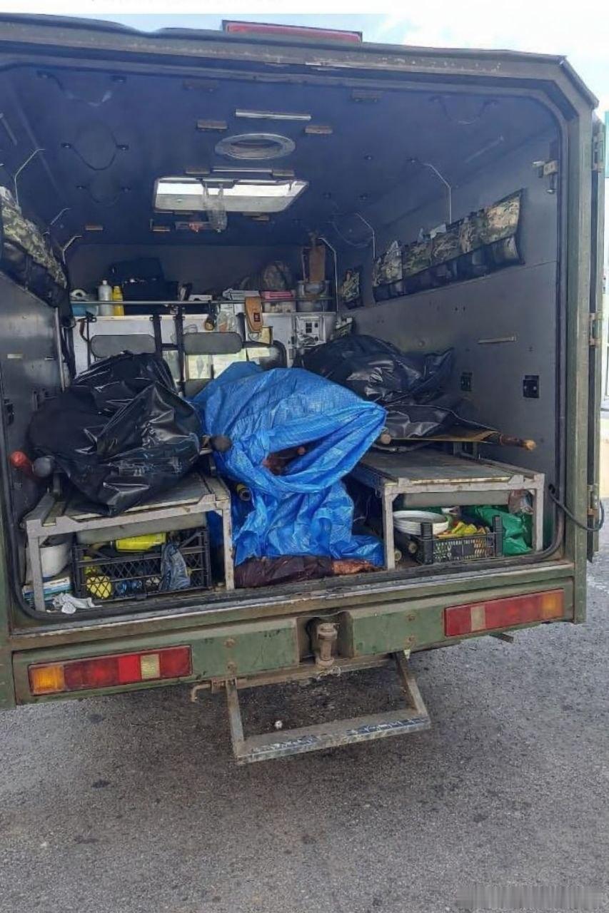 俄罗斯地堡老头子免费邀请俄罗斯人来乌克兰旅游，得到的回报。 