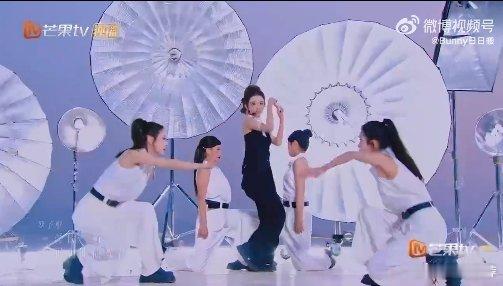 张小婉蝎子腿killingpart 张小婉蝎子腿踢我心巴上了 张小婉在《Baby