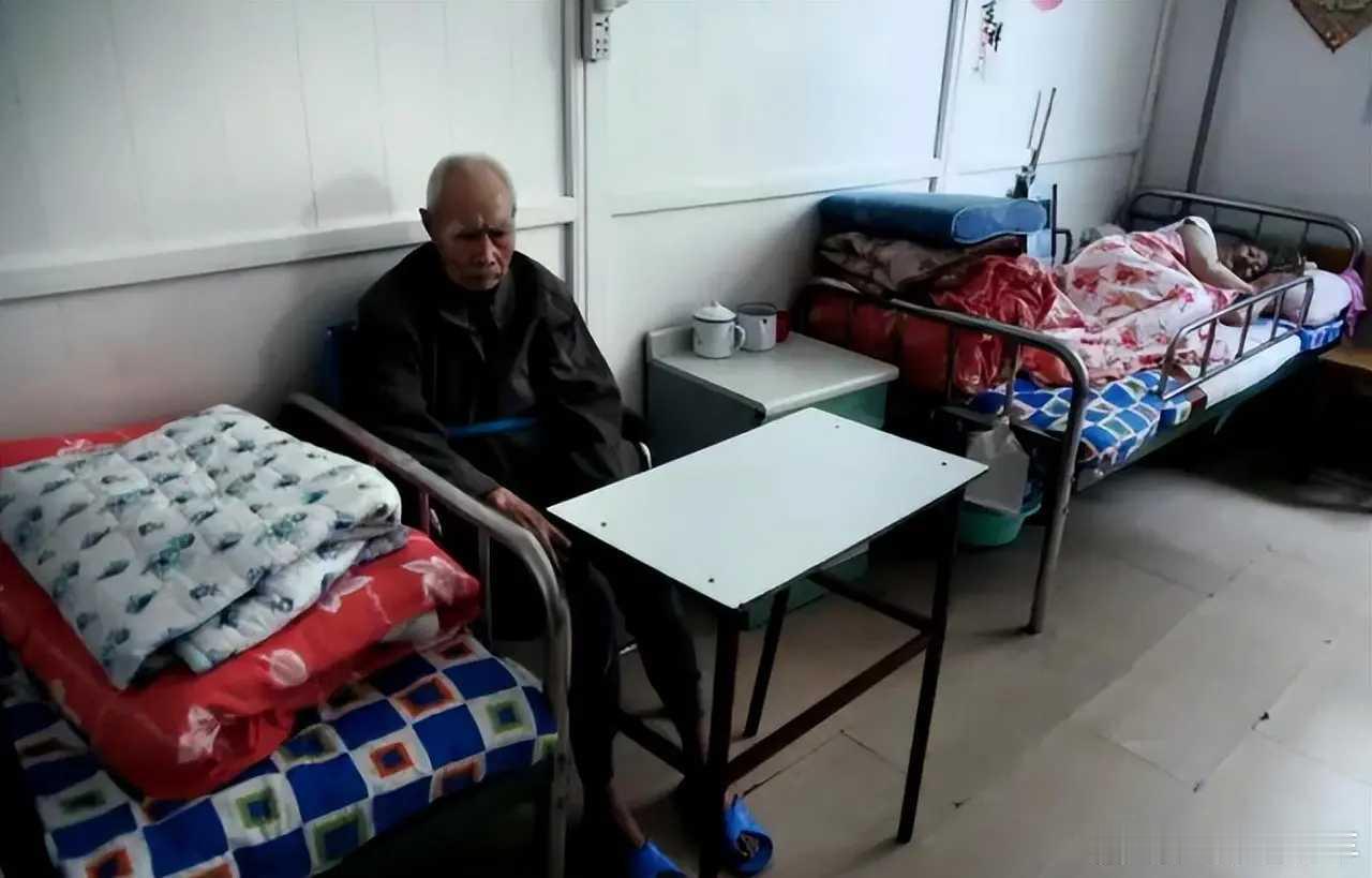 情感[超话]为什么老人不愿意去养老院，这是我见过最好的答案1、感觉孤独，缺乏熟悉