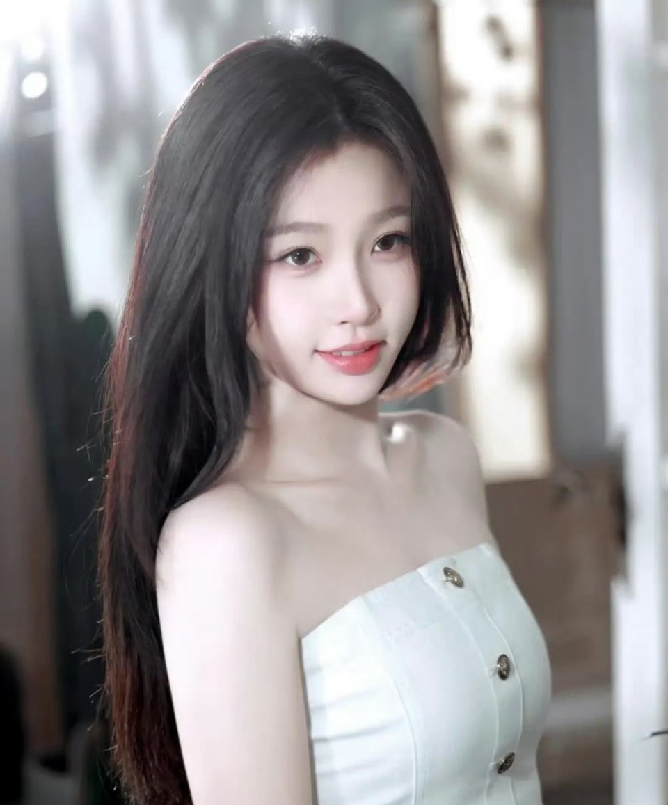 虞书欣估计要偷着乐了，不是因为拿到了什么好剧本，也不是因为新剧收视高，而是因为她