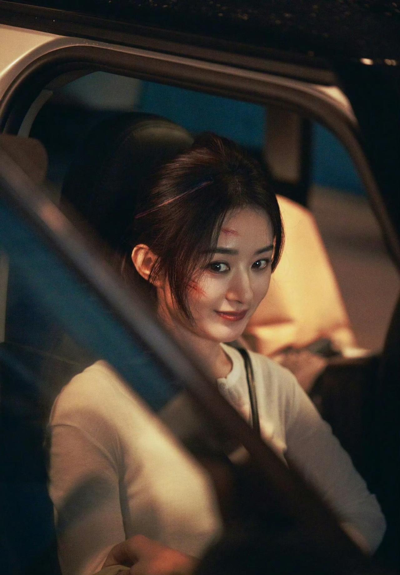 这个表情真的超美！赵丽颖 的演技虽然还不如老戏骨们成熟，但和同龄的几个女演员相比