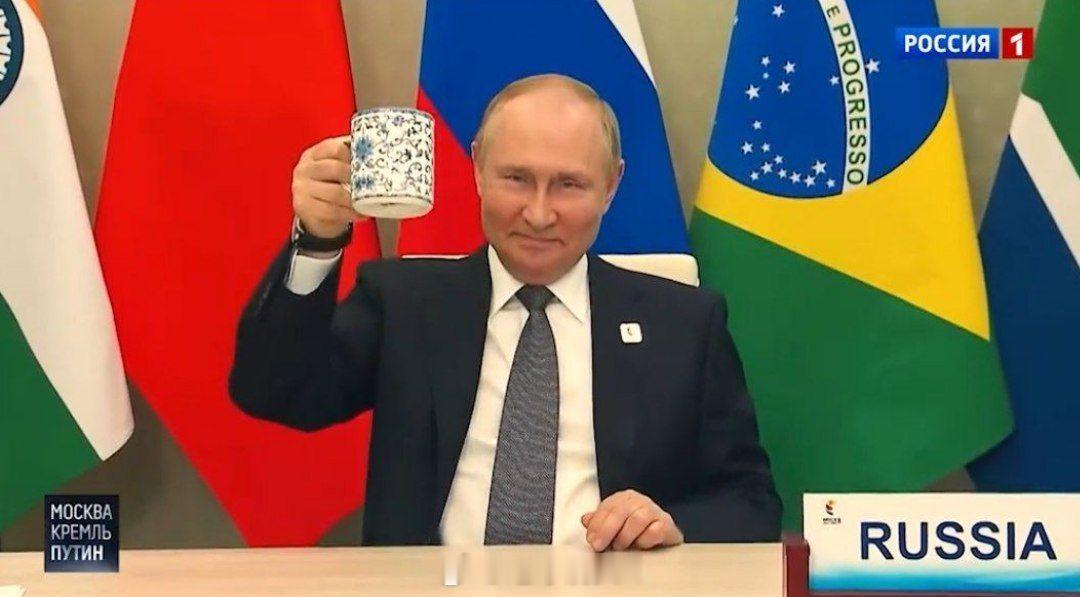 新苏联笑话一名助手向普京汇报：—— 弗拉基米尔・弗拉基米罗维奇，您看到他们写的内