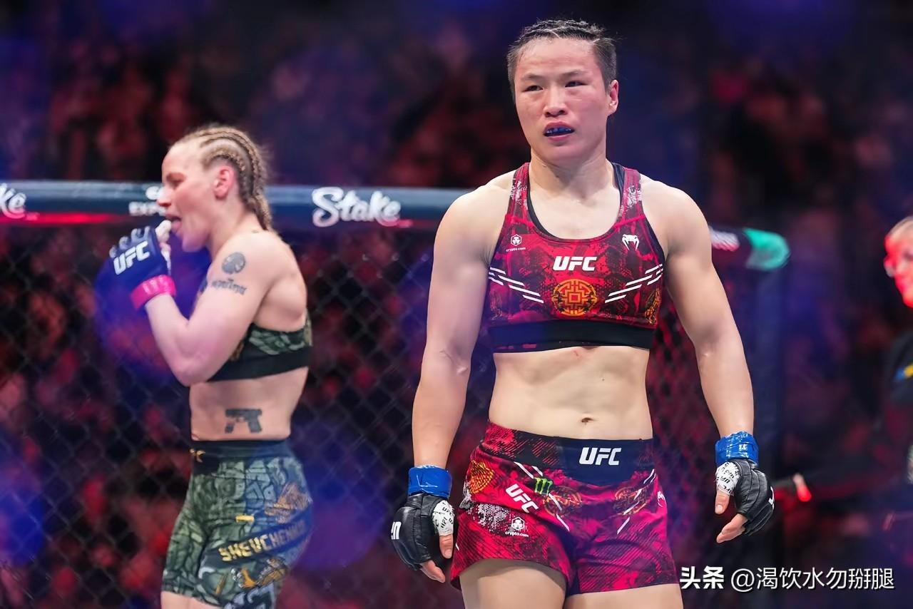 张伟丽输了，真是一场无聊的比赛。

对手的战术用“稳如老狗”来形容一点都不为过。