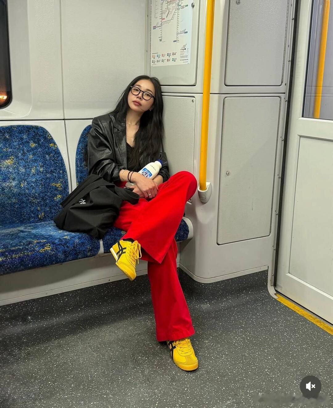 她真的好会穿𝒩𝓊𝓂𝒷𝑒𝓇004韩女合集，被美到！ 穿搭ootd穿搭春