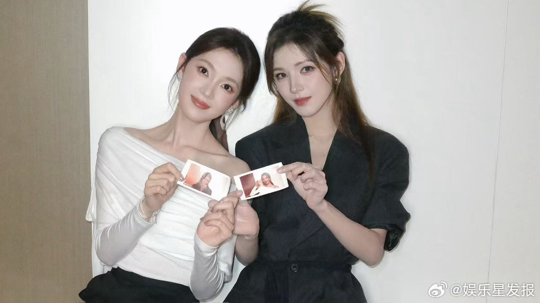 救命！张予曦陈瑶牵手 也太养眼了吧👀 高颜值姐妹花手牵手同框，自带柔光滤镜，颜