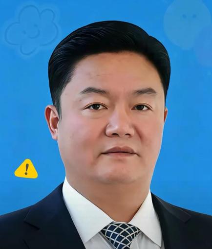四川这波震动，估计让不少人今晚得熬个通宵。

反腐系统平地一声雷，**66 岁的
