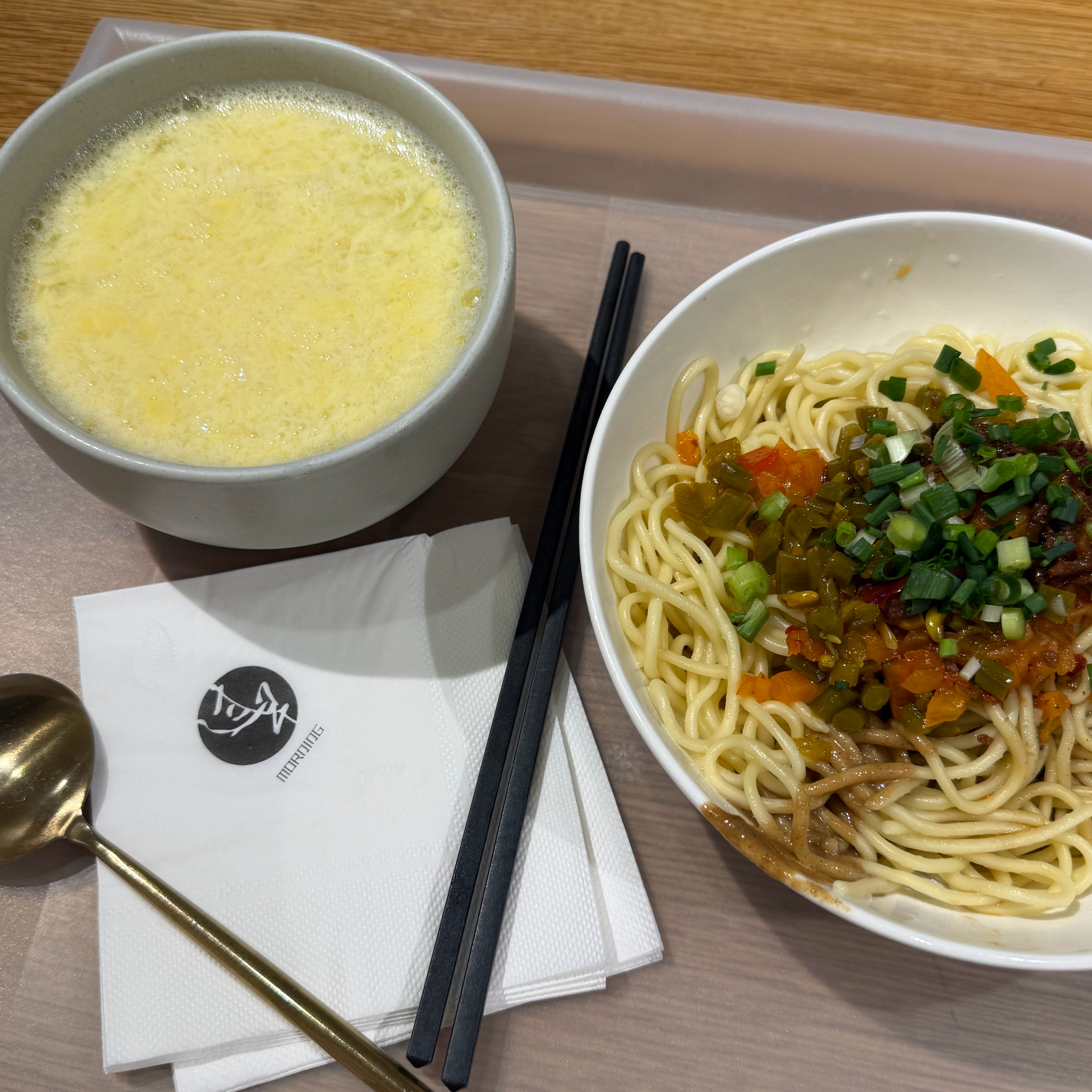 下过雨很凉快的温度 出来溜溜比上回吃好吃点 跟老公到底是在口味上没缘分 北京·过