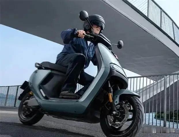 九号E125 MK2：打工人通勤神器，上班路再也不用折腾！
 
每天上班挤地铁挤