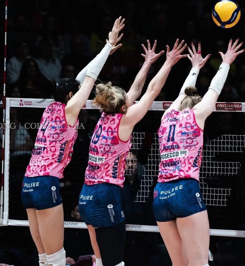 中国女排超级联赛落幕‌：在2025-2026赛季女排超级联赛决赛中，上海光明优倍