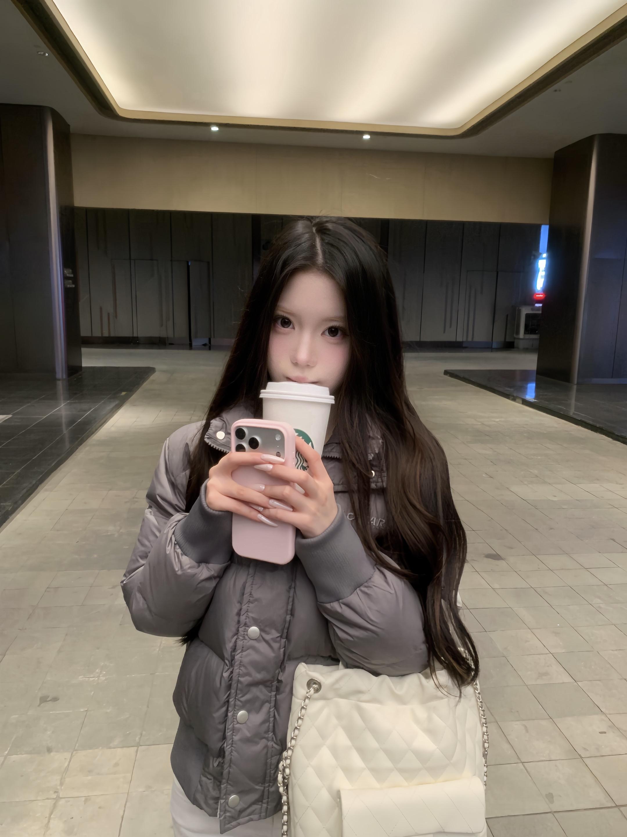 我想和你再拥有一个冬天的回忆 如果幸运的话 再送一个春天