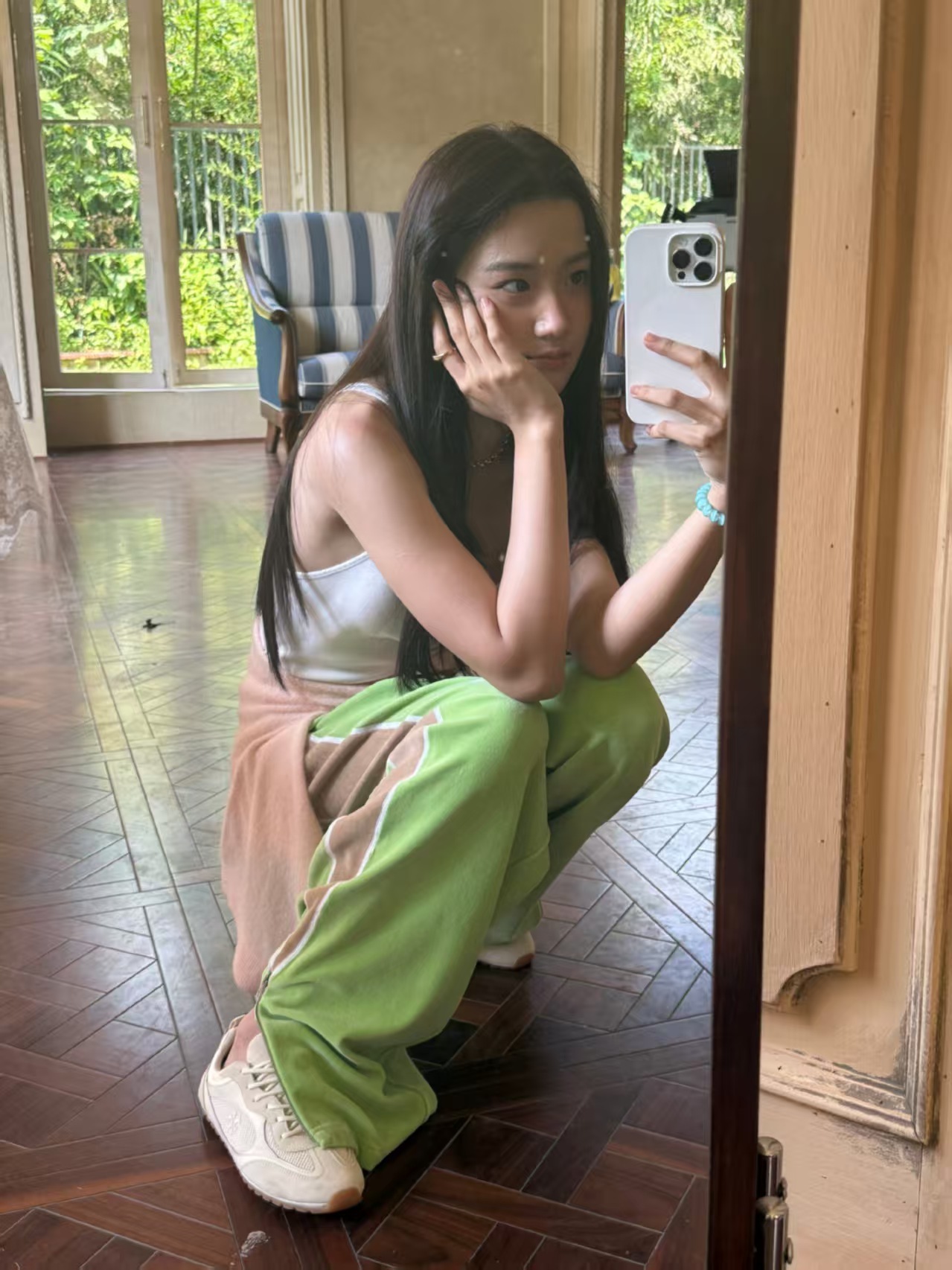 卢昱晓有尽夏卢昱晓夏日十八宫格卢昱晓夏日十八宫格，好美，[打call][打cal