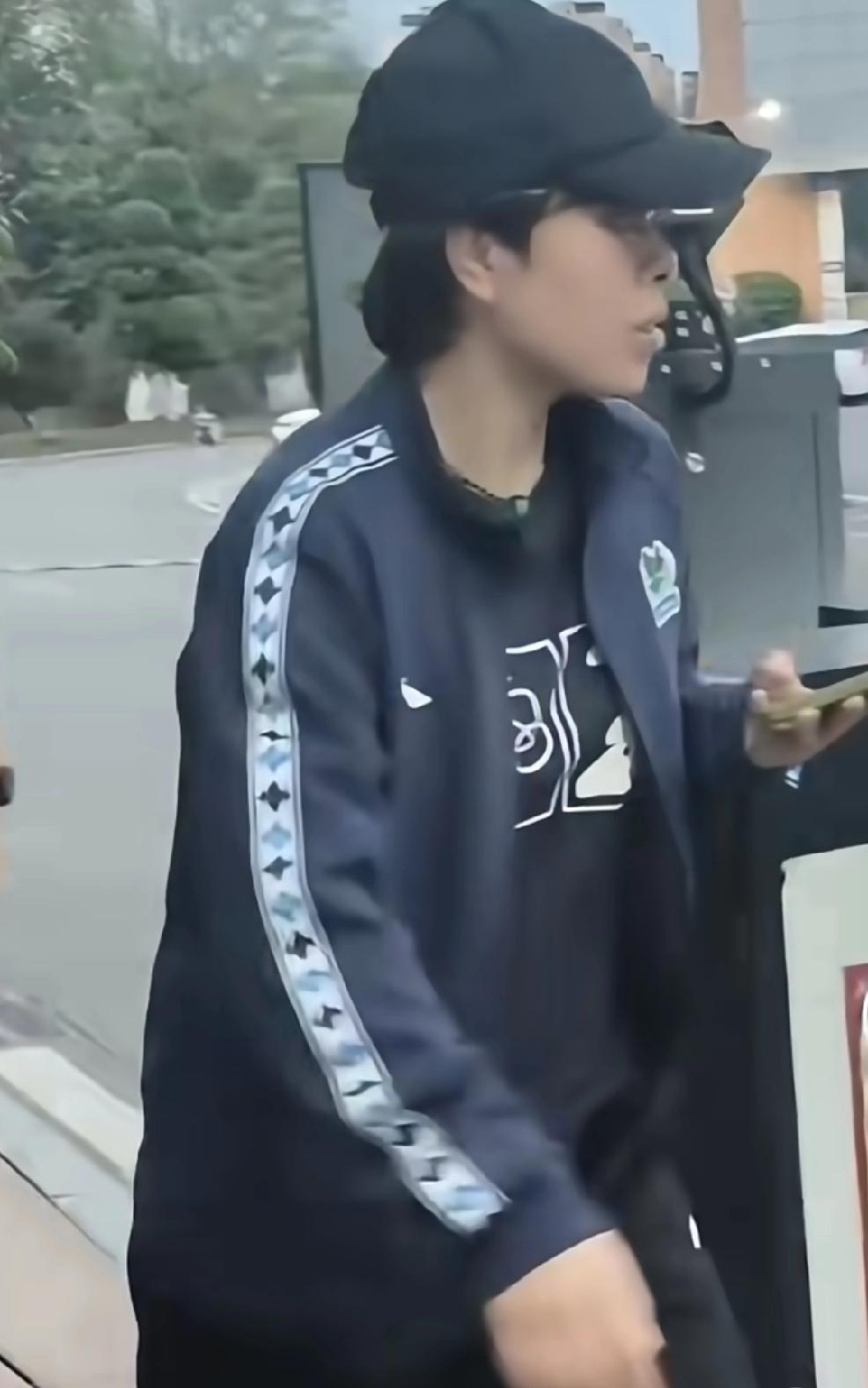 王艺迪获得伦敦世乒赛的第五人候选人资格，
澳门世界杯覃予萱夺冠了才有可能是第
人