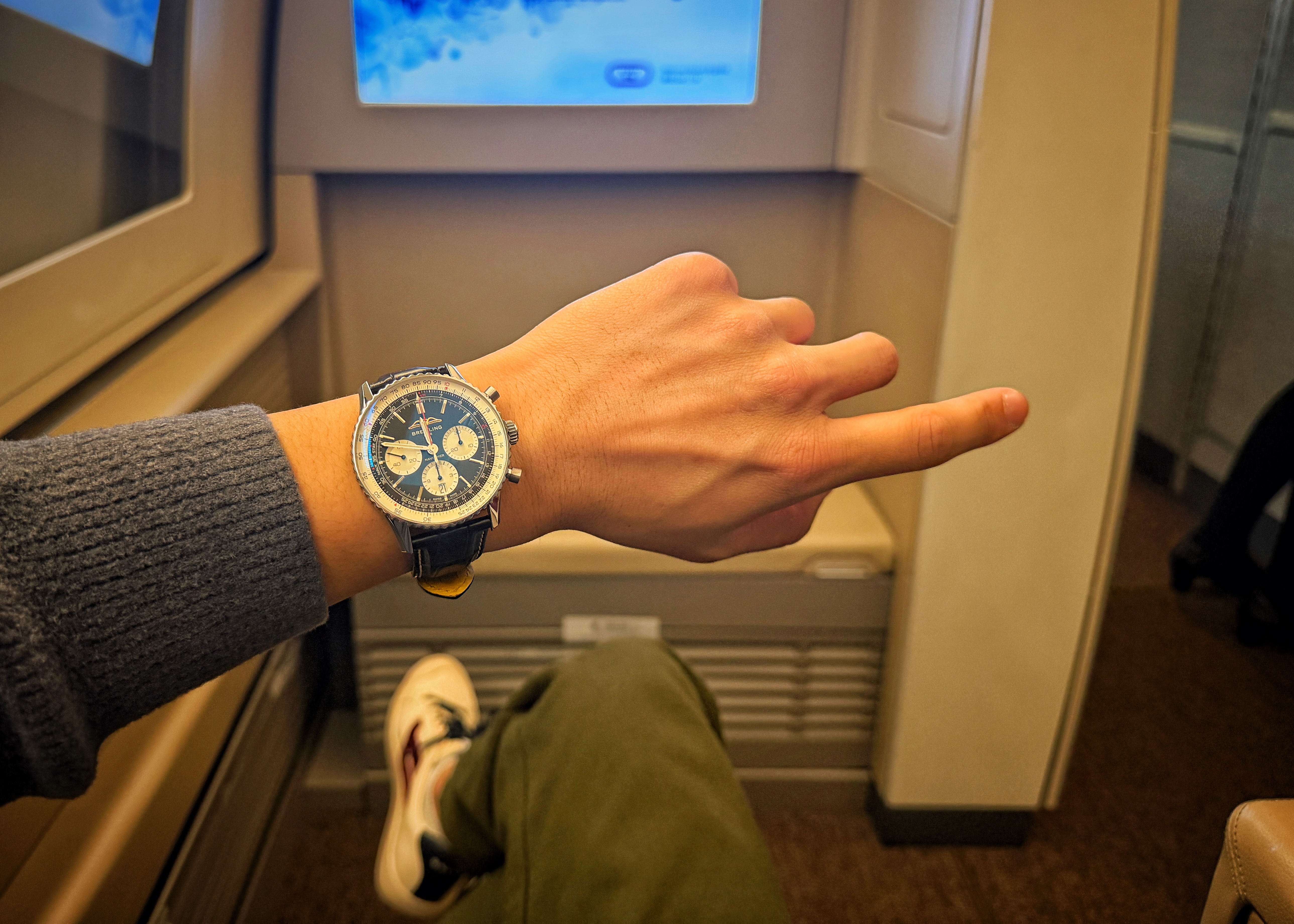 Time to Fly✈️目的地：巴黎🗼 座位：1A💺飞行时间：10小时🕒