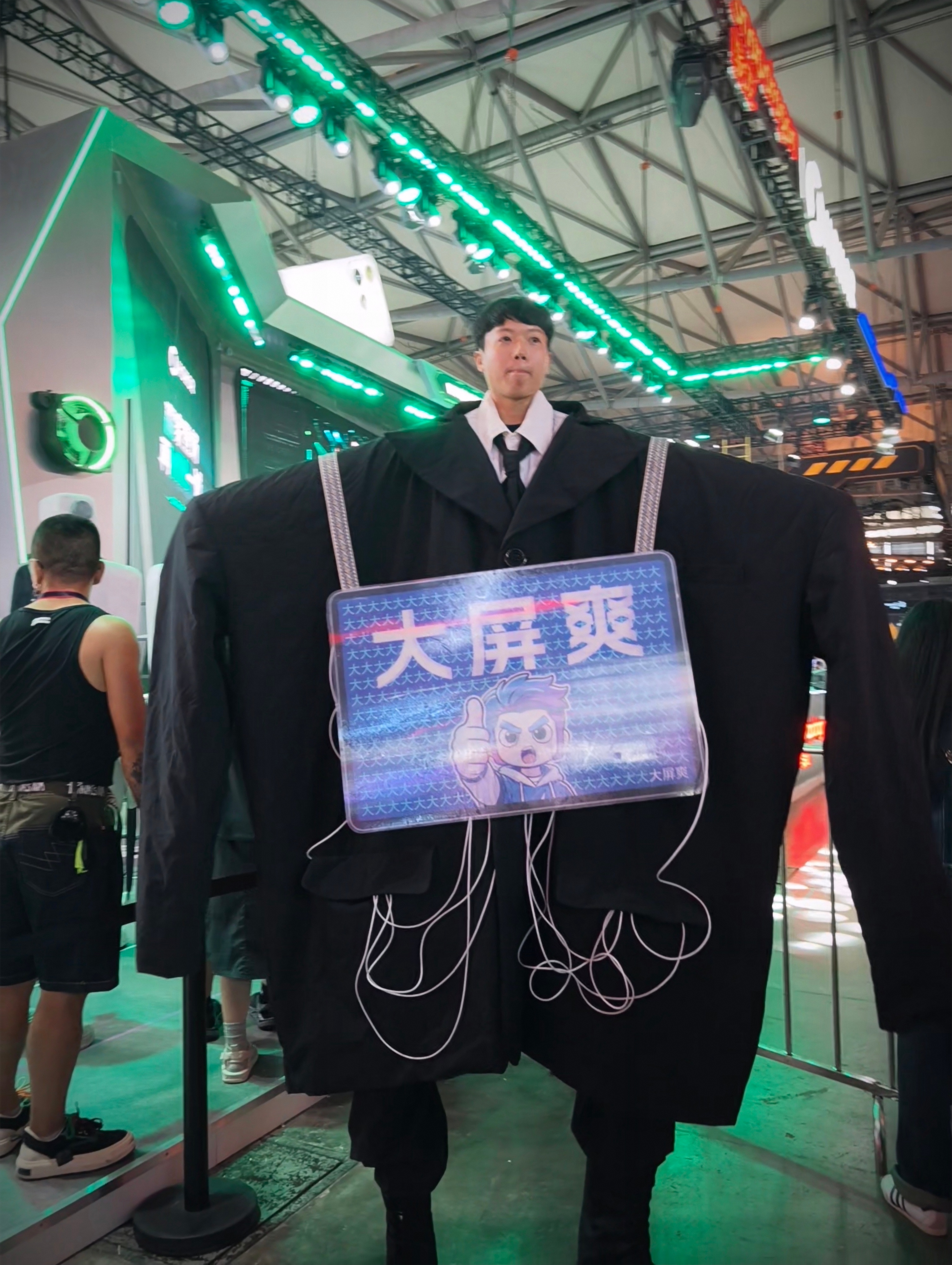 chinajoy上有哪些数码看点CJ名场面荣耀太会整活了荣耀WIN这波大电池、大