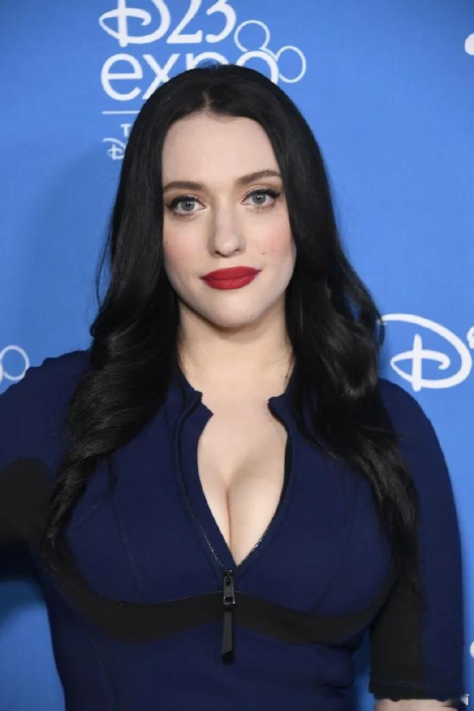 【破妹Max新剧获预订】ABC正式预订新喜剧《换挡》(Shifting Gear