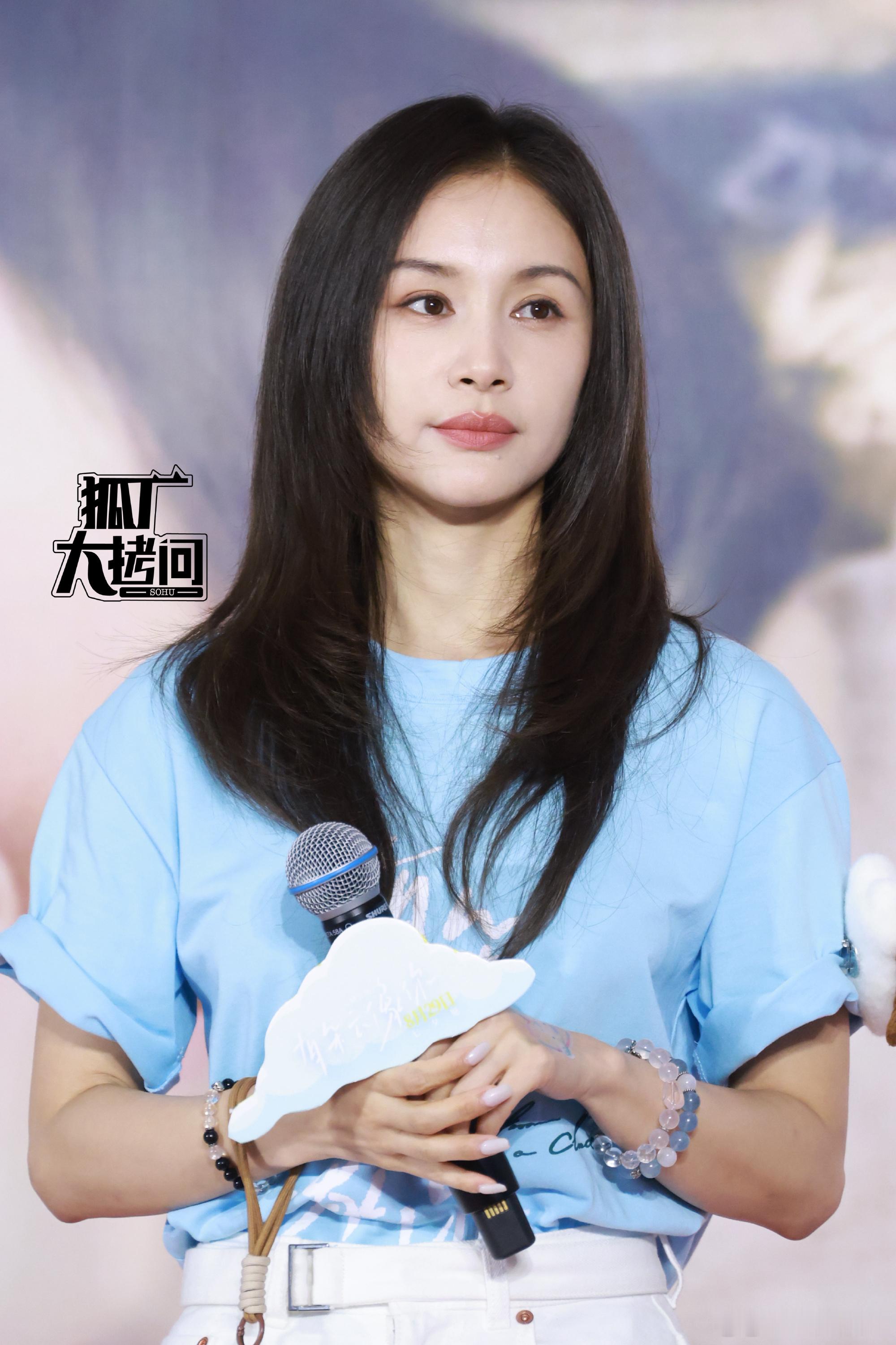 王子文屈楚萧好有cp感恋爱果然还是要看别人谈才有意思，特别喜欢王子文和屈楚萧在《
