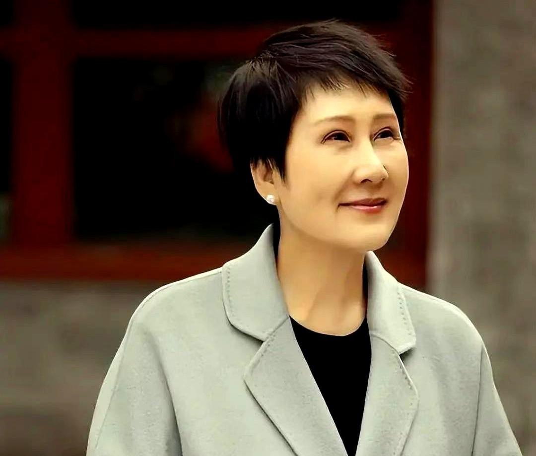 35岁政策取消，最要感激的一个人就是张凯丽！

今年她在会议上，明确为35岁以上