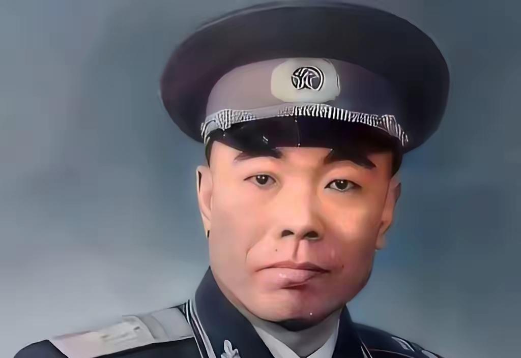 [月亮]曾泽生起义后全家被抓，蒋介石下令处决，滇军同乡调重兵包围宪兵团强行劫狱。