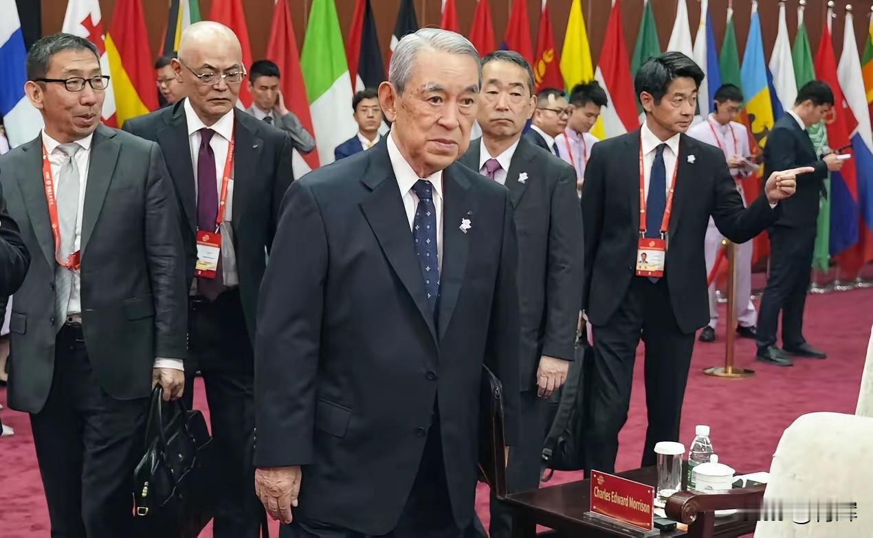 能不能把政治和经济分开谈？日本宣布:10月份经济界再派80人访问中国
中日之间的