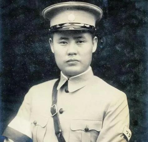 抗战胜利后的中国，即便没有国共相争，蒋介石也不可能“四海一”，因为他根本没这个实