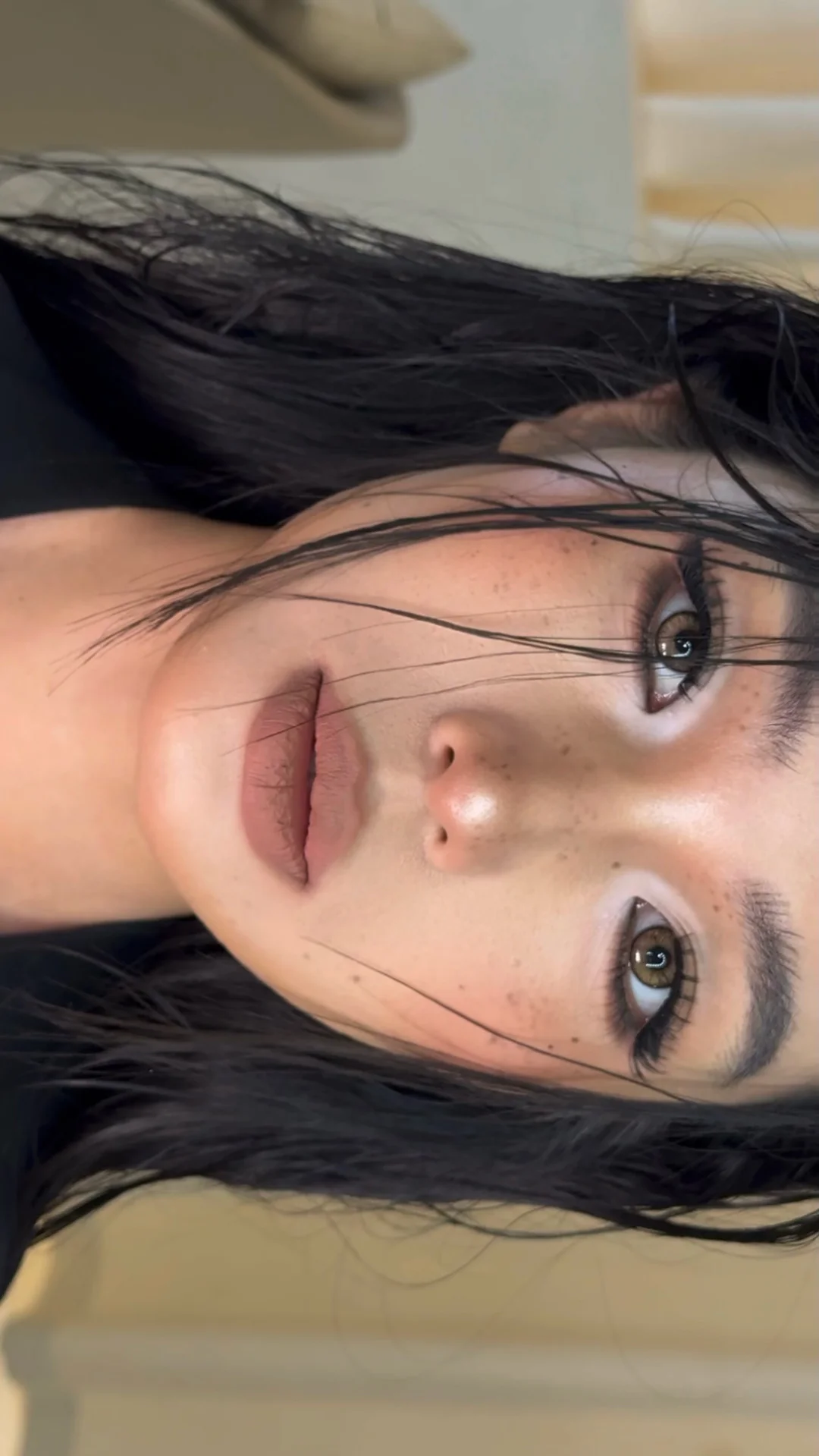 轻欧美雀斑妆