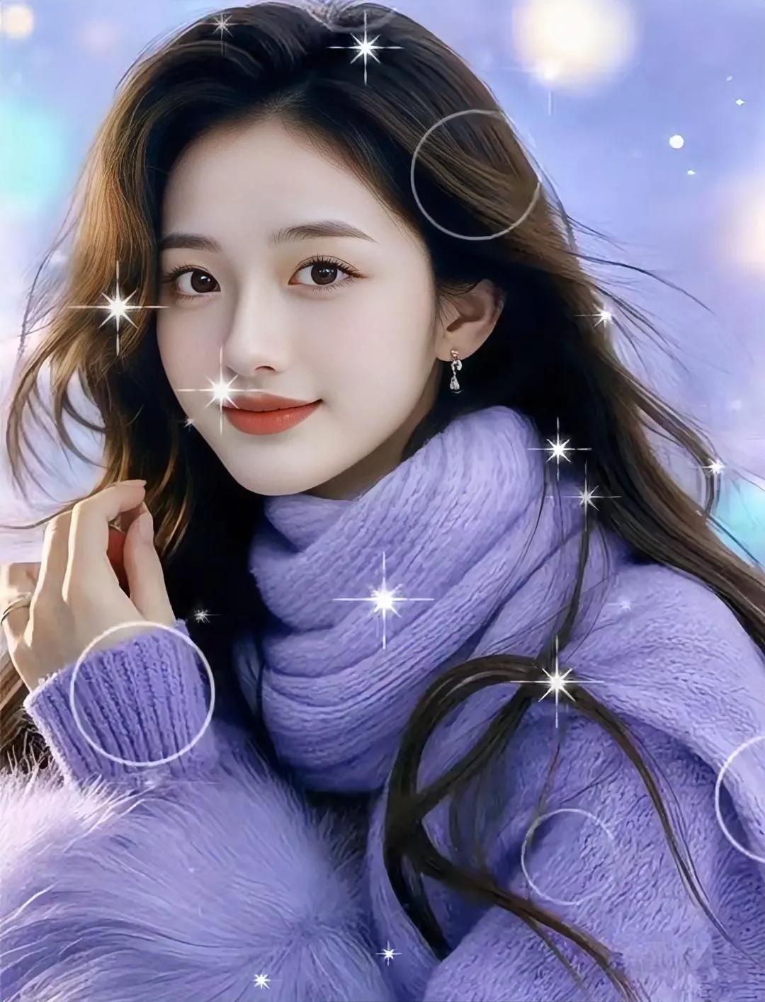 冬日里的一抹温暖 紫色毛绒围巾搭配甜美笑容，完美诠释冬日暖意温暖俏皮 温暖与美貌