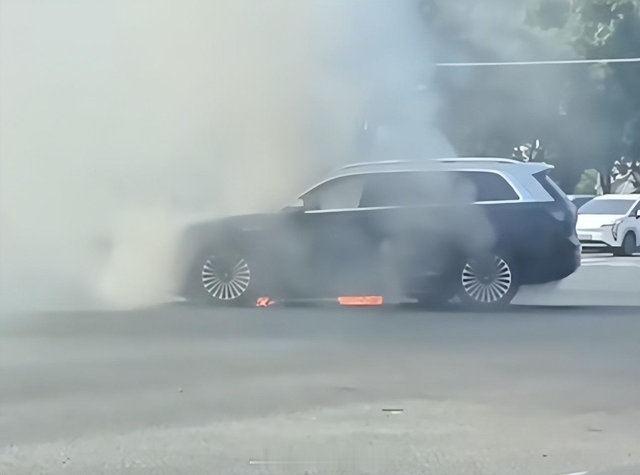 每次新能源车起火，舆论总容易一刀切，这次台州M9事故又是典型案例   。官方核查