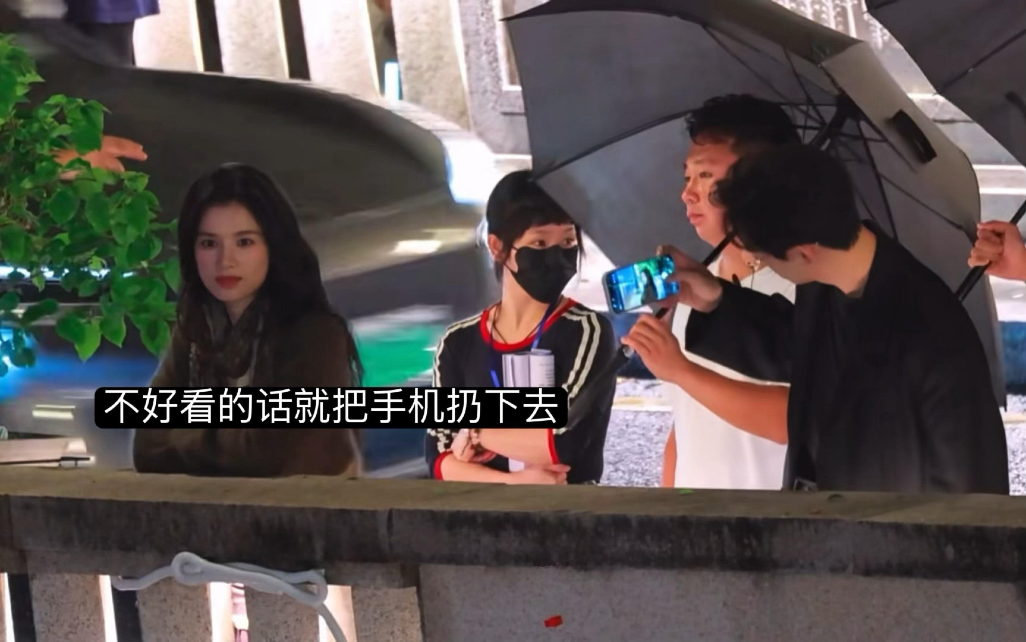张婧仪说拍不好看就把手机扔下去张婧仪拍照届最严厉的教官 拍照届最严厉的教官—张婧