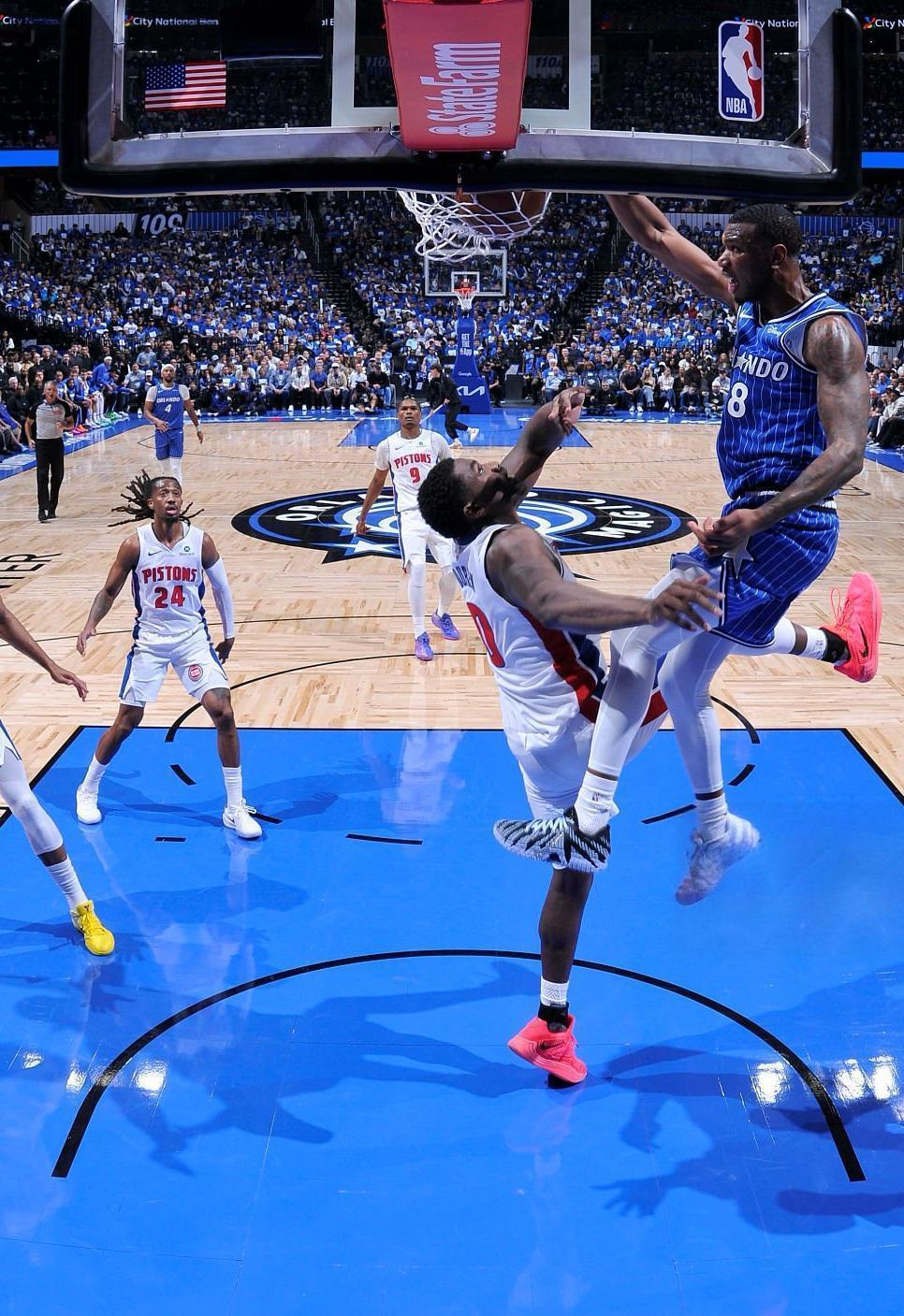 杜伦配不上球迷送给他“小魔兽”的称号，一轮季后赛让杜伦原形毕露，甚至打不过对位的