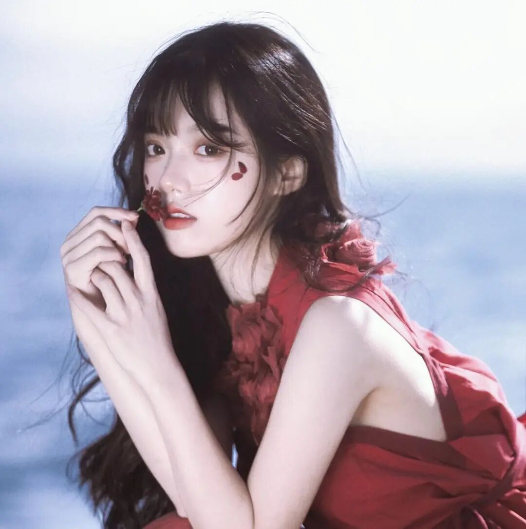𝗪𝗲𝗖𝗵𝗮𝘁头像 ‖女生头像‖氛围感‖优质女头‖小众高级 ‖无水印女